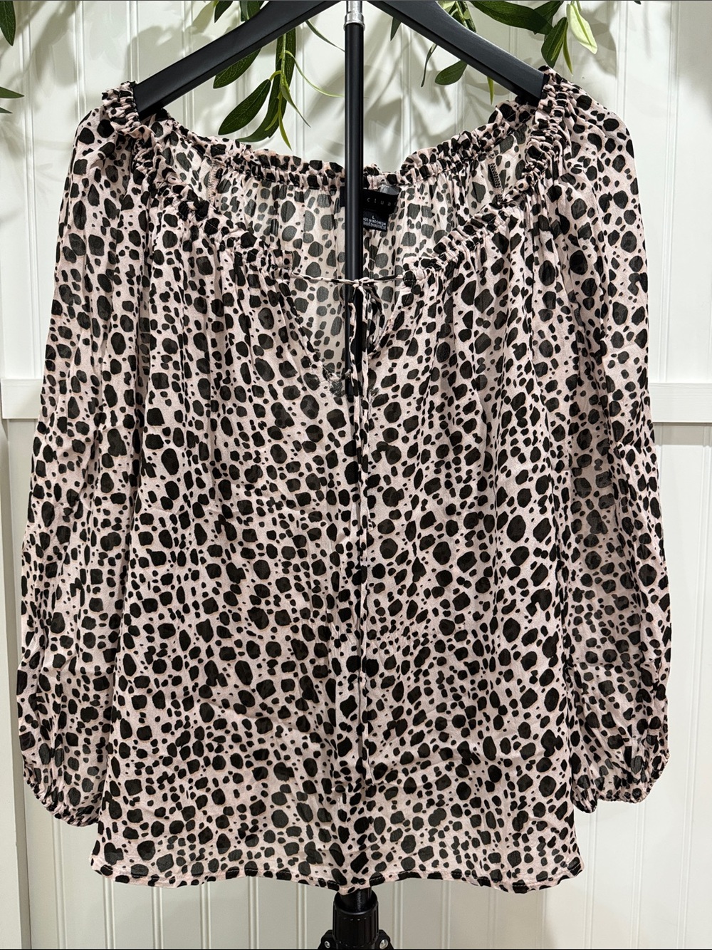 #542 SANCTUARY Animal Spot Print Peasant Blouse w Hint of Soft Pink